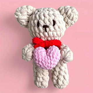Teddy Bear Holding Heart Crochet Pattern thumbnail